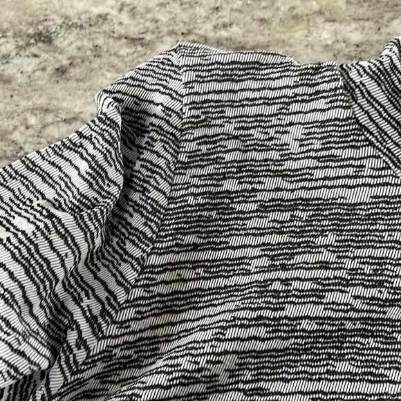 Athleta • Flurry Seamless Turtleneck Black White Medium NWT - Picture 5 of 5